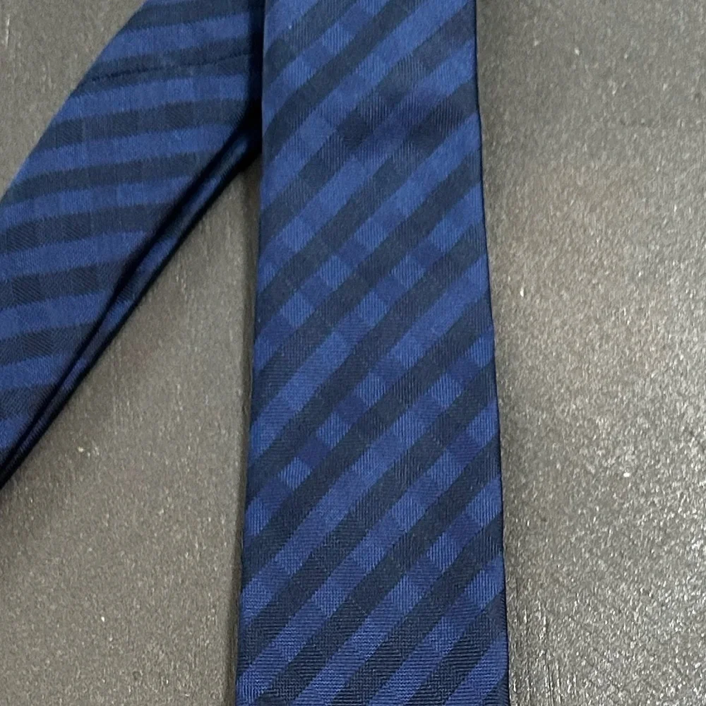 Banana Republic Silk Navy Blue Checkered Dress Tie 100% Silk Stain Resis…